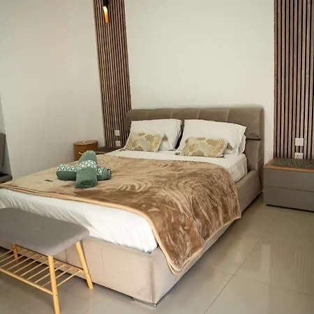 Apartment Spacious 3br Sliema Escape With Perfect Sea Views Tas-Sienja