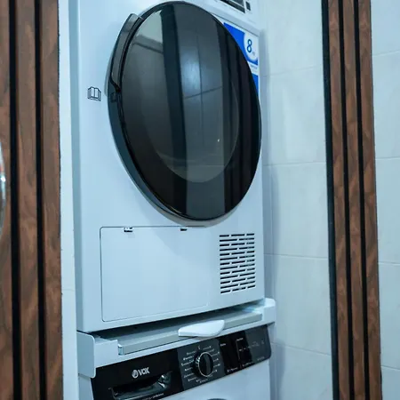 Spacious 3br Sliema Escape With Perfect Sea Views Apartment *