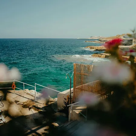 Spacious 3br Sliema Escape With Perfect Sea Views * Tas-Sienja